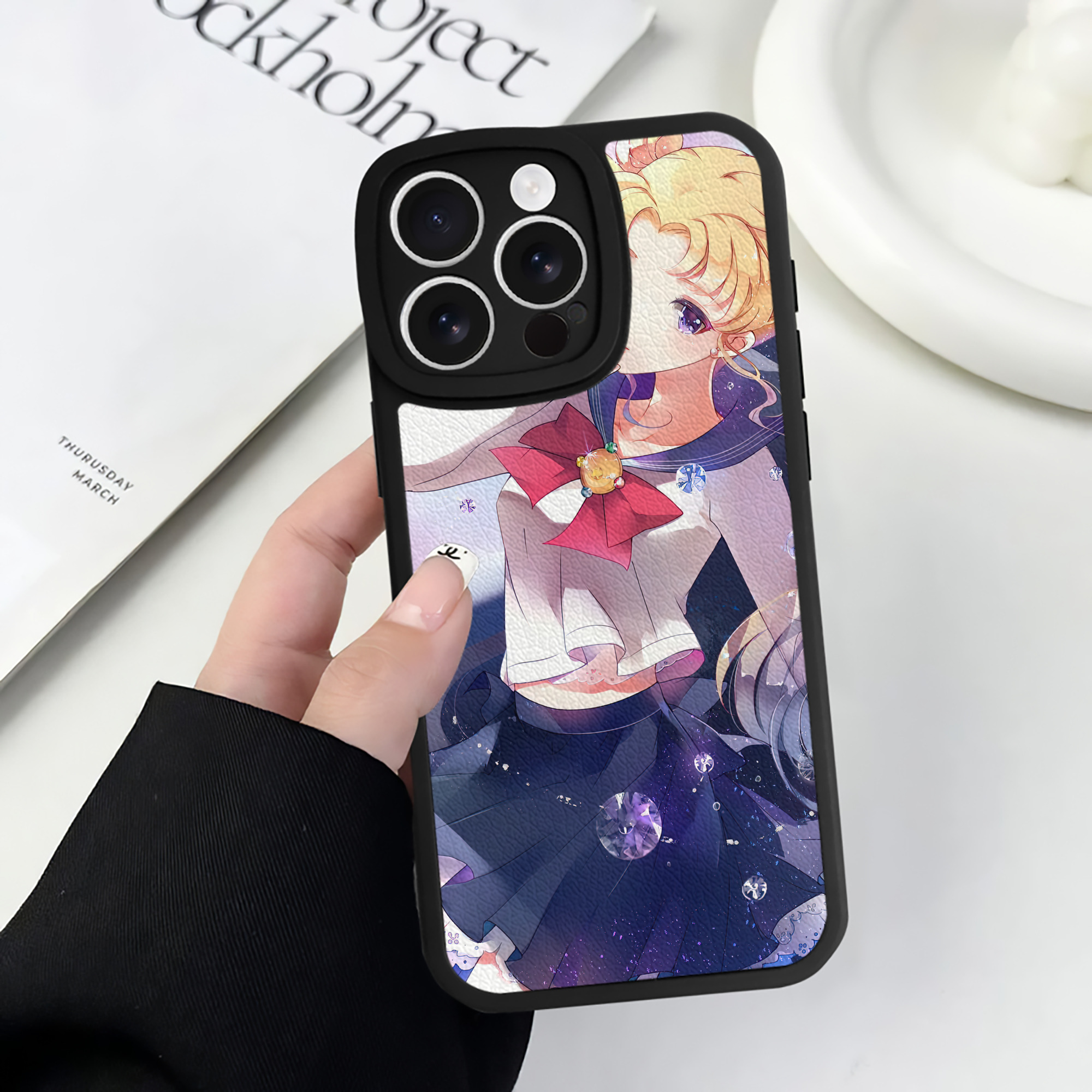 （画像用） 美少女戦士セーラームーン Sailor Moon 【iPhone 16シリーズ対応】シリコンスマホケース（レザー調） 材質：シリコン